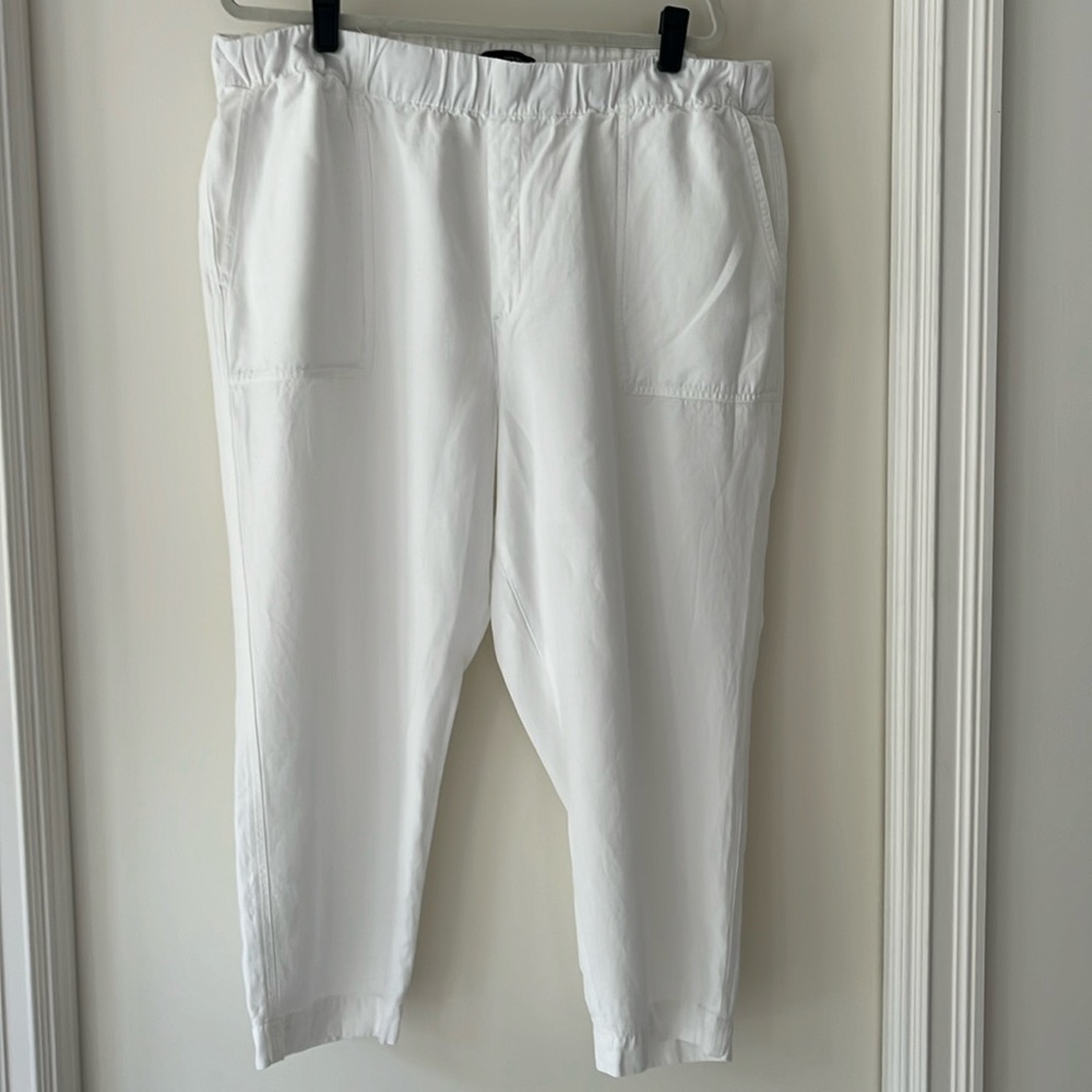 Banana Republic pants. White. XXL. Cotton blend.